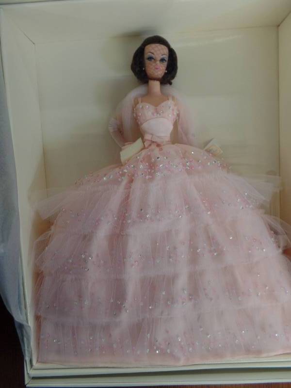 lot 410 image: BARBIE FASHION MODEL COLLECTION