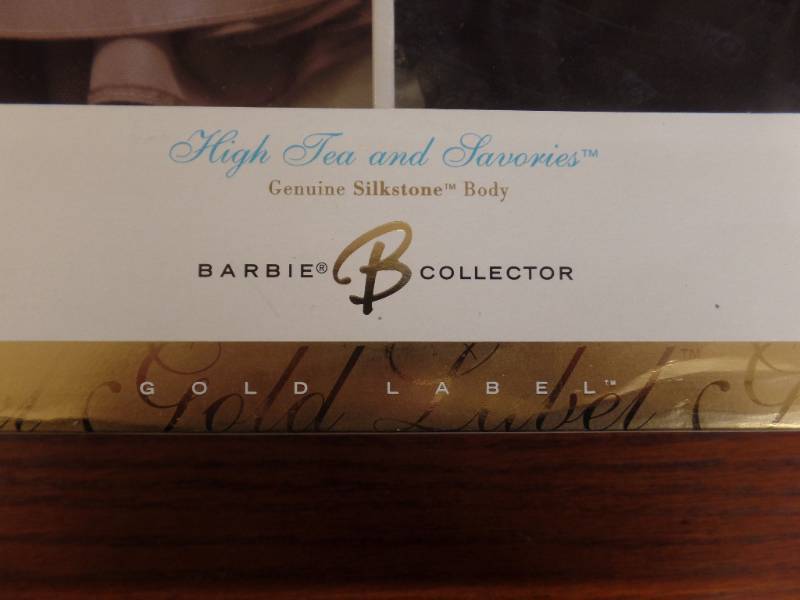 lot 420 image: BARBIE GOLD LABEL FASHION MODEL COLLECTION