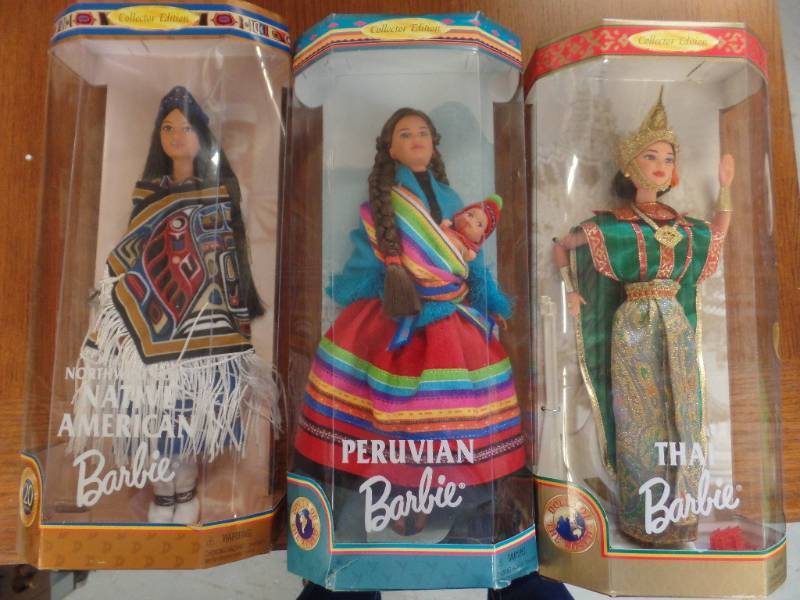 lot 432 image: BARBIE COLLECTOR EDITION DOLLS OF THE WORLD