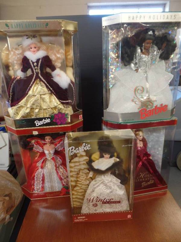 lot 435 image: SPECIAL EDITION HOLIDAY BARBIES
