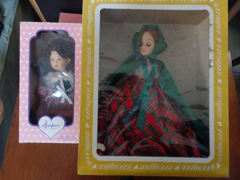 lot 557 image: EFFANBEE HOLIDAY DOLLS