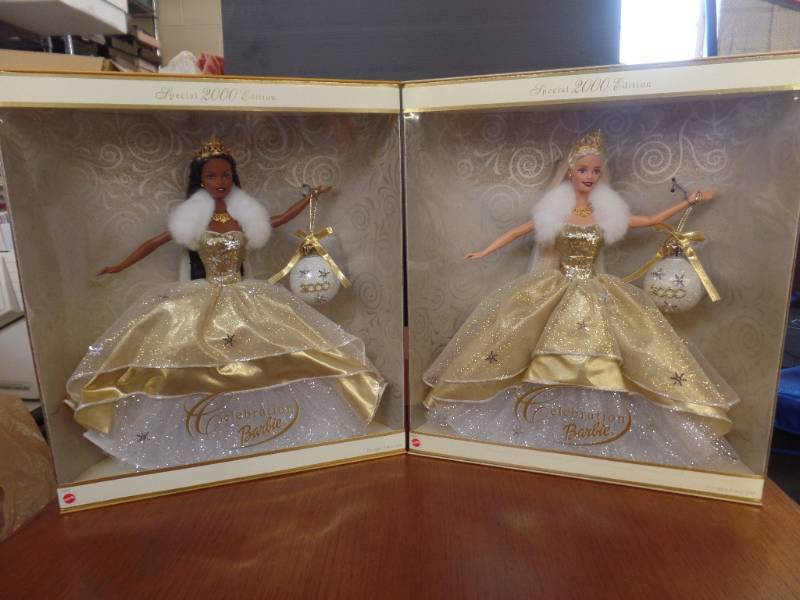 lot 462 image: 2000 SPECIAL EDITION CELEBRATION BARBIES