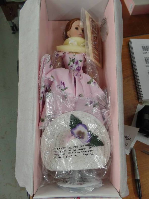 lot 581 image: KITTY COLLIER DOLL BY TONNER