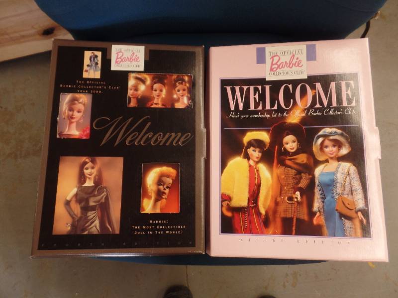 lot 489 image: BARBIE COLLECTORS CLUB BOXED SETS