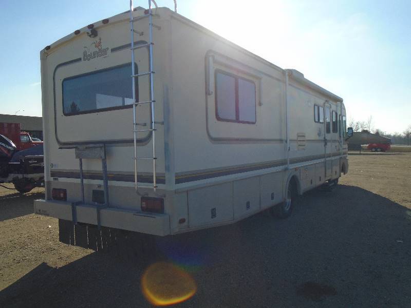 1996 Fleetwood Bounder 34 Ft Class A NICE