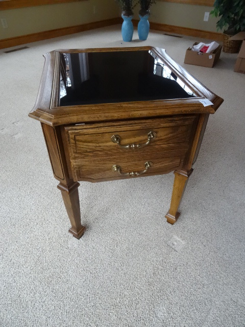 lot 7 image: End Table Rectangle WDrawer,