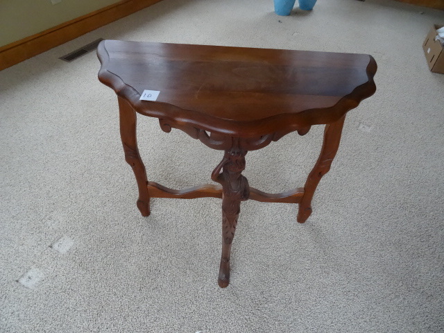 lot 10 image: Vintage, Art Deco Design Wood Wall End Table
