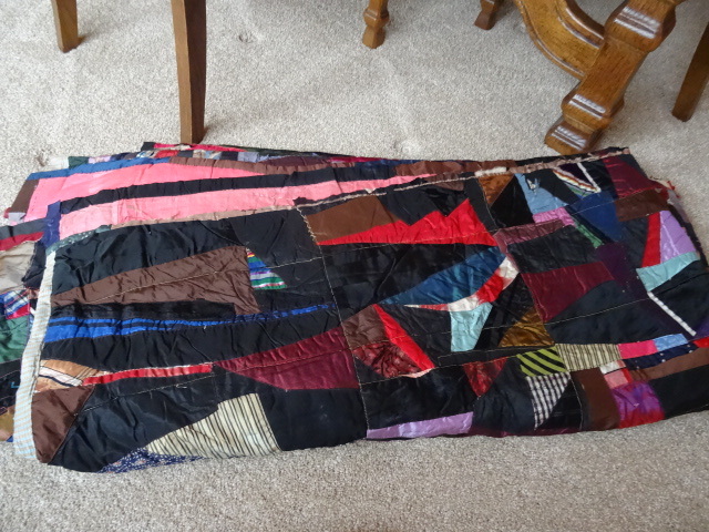lot 76 image: Crazy  Quilt 128 X 160