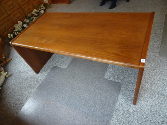 lot 89 image: Solid Wood Desk 60 X 30 X 26