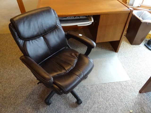 lot 91 image: Disk Chair Adjustable Height