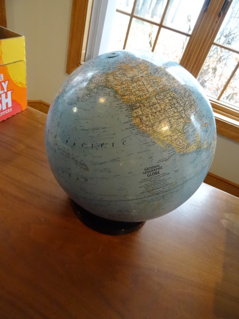 lot 97 image: Table Top Globe WStand
