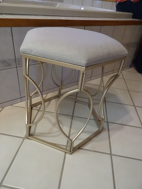 lot 110 image: Vanity Stool