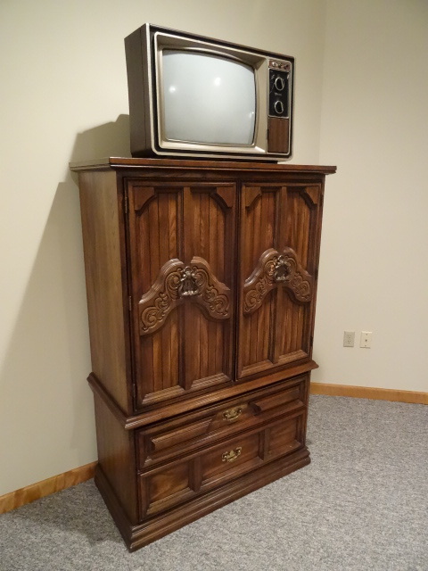 lot 115 image: Armoire WDrawers & Doors
