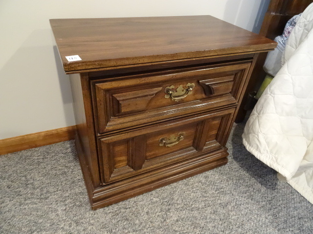 lot 120 image: 2 Drawer Night Stand 26 X 15 X 24