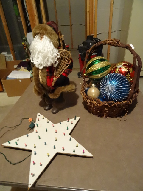 lot 140 image: Santa WLighted Star, Basket Of Christmas Bulb