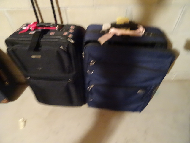 lot 144 image: 2 Suitcases