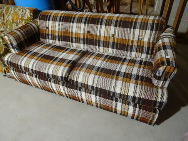 lot 198 image: Sleeper Sofa 70 X 32 X 29