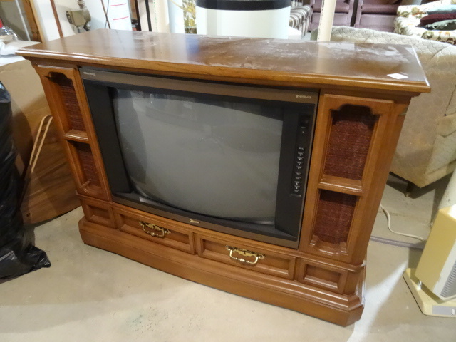 lot 214 image: Zenith Console TV on wheels.