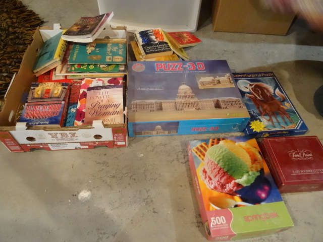 lot 215 image: Books games puzzzles and toys