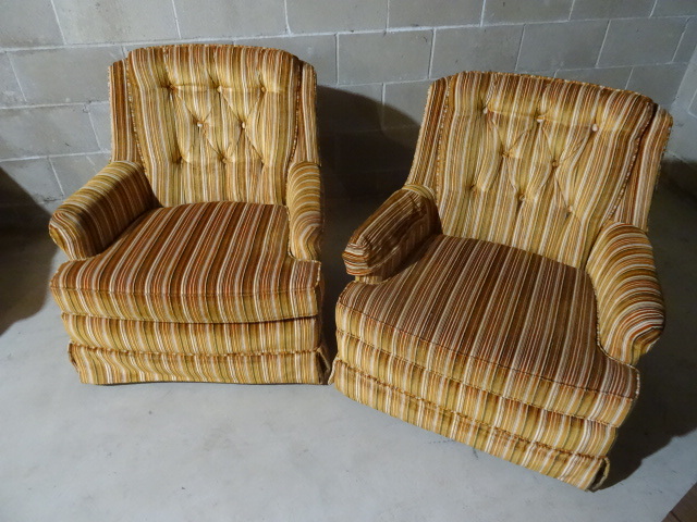 lot 216 image: Pair Of Flexsteel Swivel Rockers