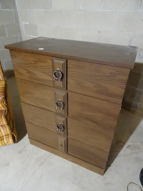 lot 217 image: 4 Drawer Dresser 32 X 16 X 40