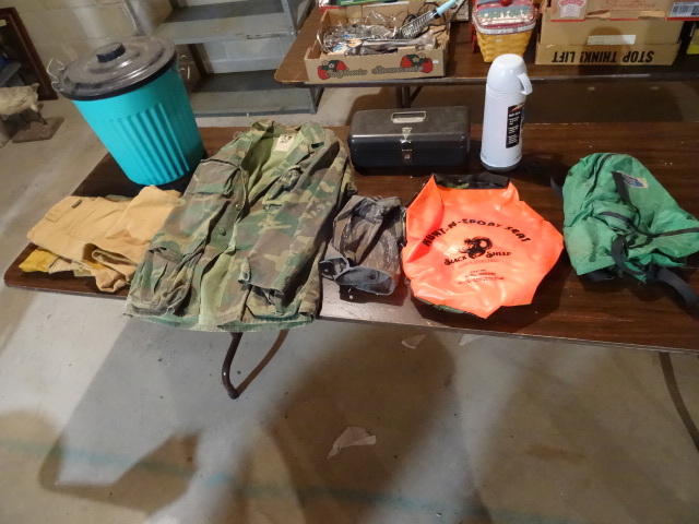 lot 231 image: Misc Hunting & Fishing Items