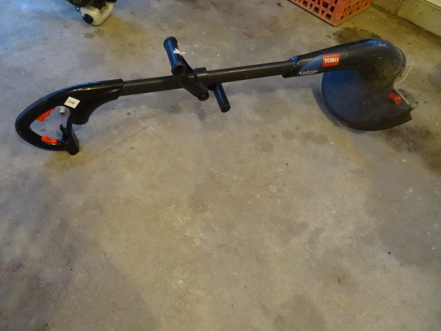 lot 268 image: Electric Toro 15 Weed Trimmer