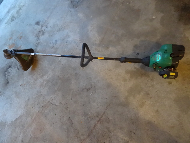 lot 265 image: Gas Powered Weed Eater Model S5T25