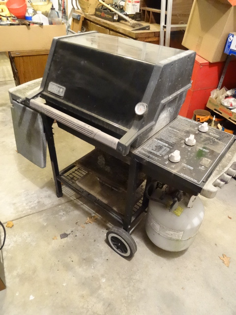 lot 300 image: Weber Grill WTank & Cover