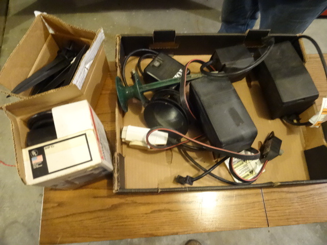 lot 306 image: Low Voltage Lighting, Transformers