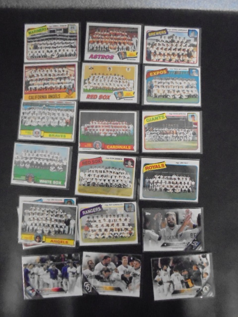 lot 28 image: Baseball Team Cards