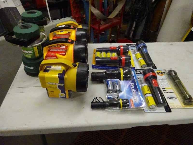 Lot of 11 Flashlights