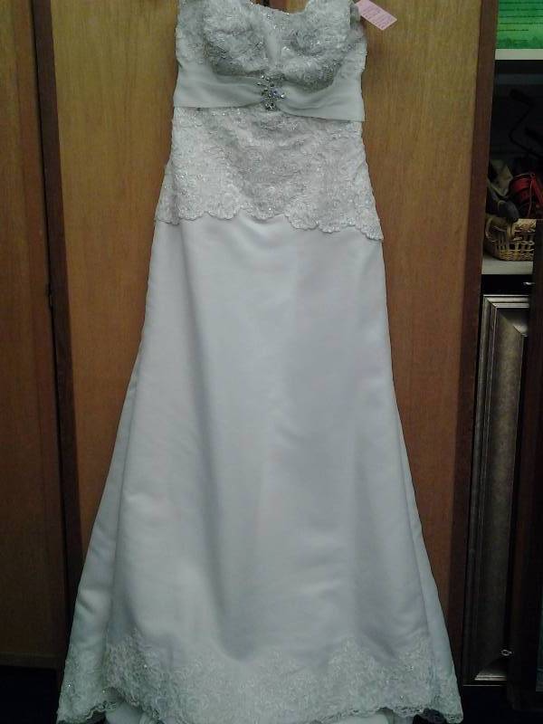 lot 14 image: Anjolique Beige BeadedSequinsPearlsRhinestones - Size 12