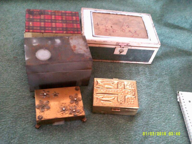 ANTIQUE BOXES