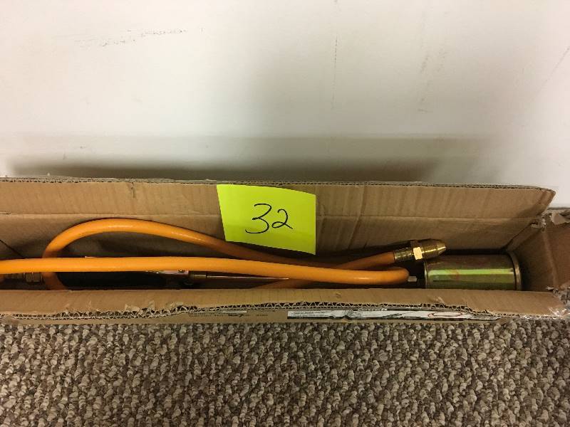 lot 32 image: Black Rock 3000 Degrees F Propane Torch - Open Box