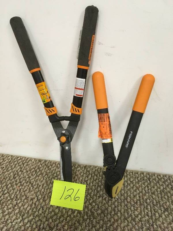 lot 126 image: Fiskars Hedge Shears & Pruning Shears