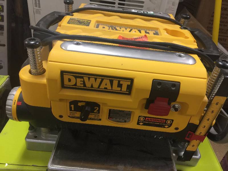 lot 144 image: DEWALT 15 Amp 13 in. Corded Planer in working conditions