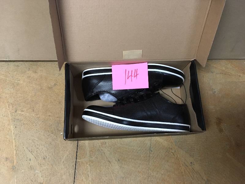 lot 144 image: Kenneth Cole Mens Leather Fashion Sneaker Black Casual Shoes size 11 new