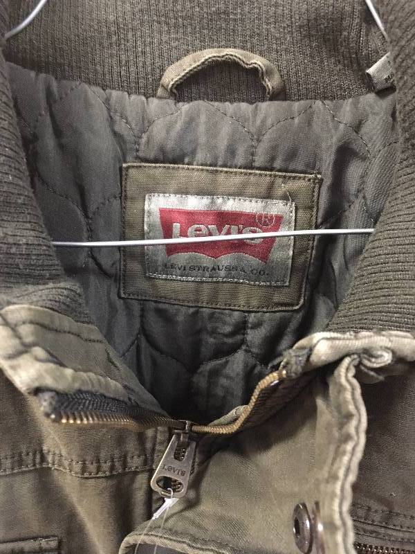 lot 145 image: Levis Jacket Mens Large