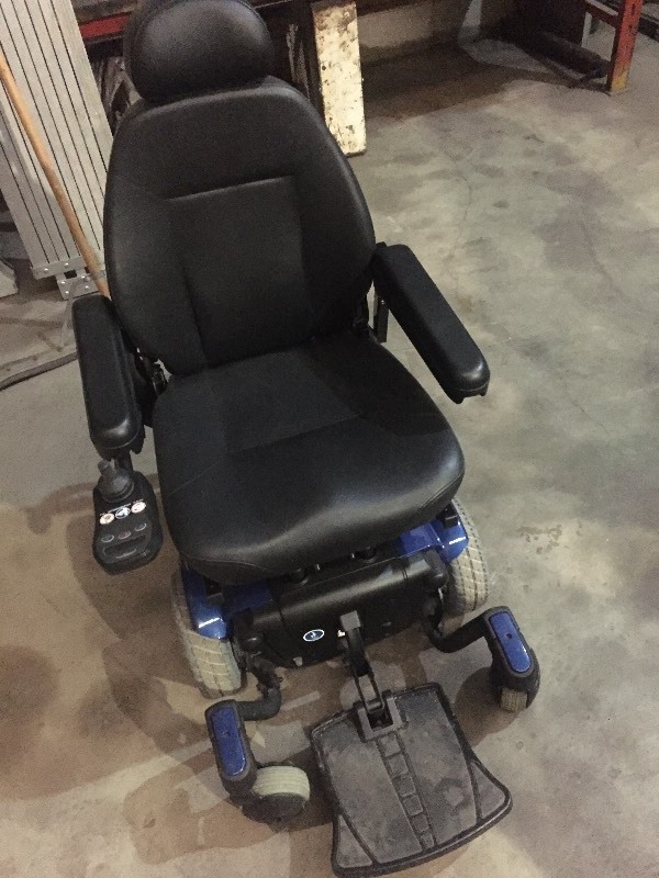 J6 POWER WHEEL CHAIR