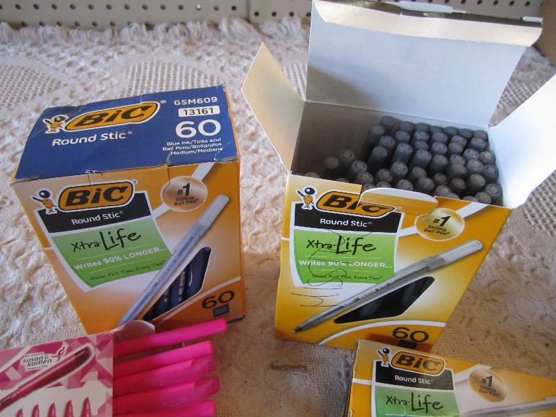 lot 6 image: Lot of Misc Bic Pens ...