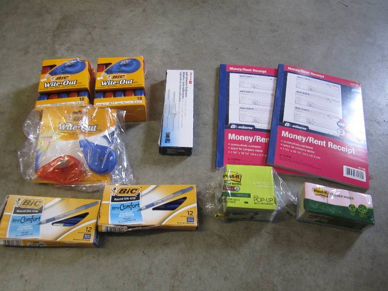 lot 25 image: Lot of Office Supplies Post-It Pens...