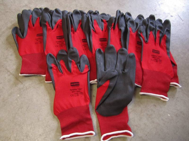 lot 26 image: 8 Pair of Rubber Coated Work Gloves...