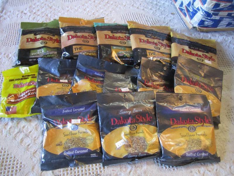 lot 51 image: 14 Bags Misc Dakota Style Sunflower...