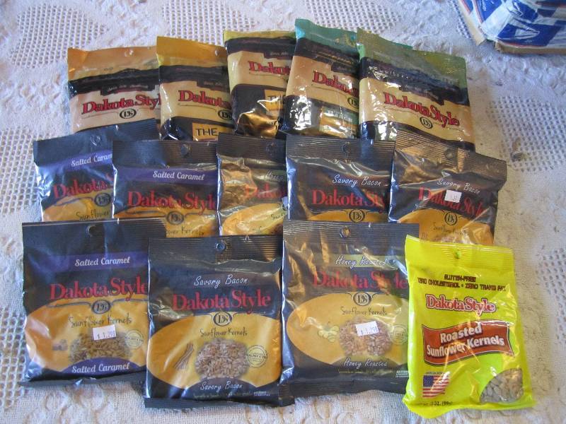 lot 52 image: 14 Bags Misc Dakota Style Sunflower...