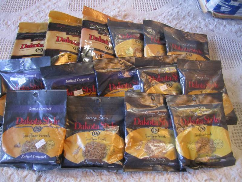 lot 55 image: 14 Bags Misc Dakota Style Sunflower...