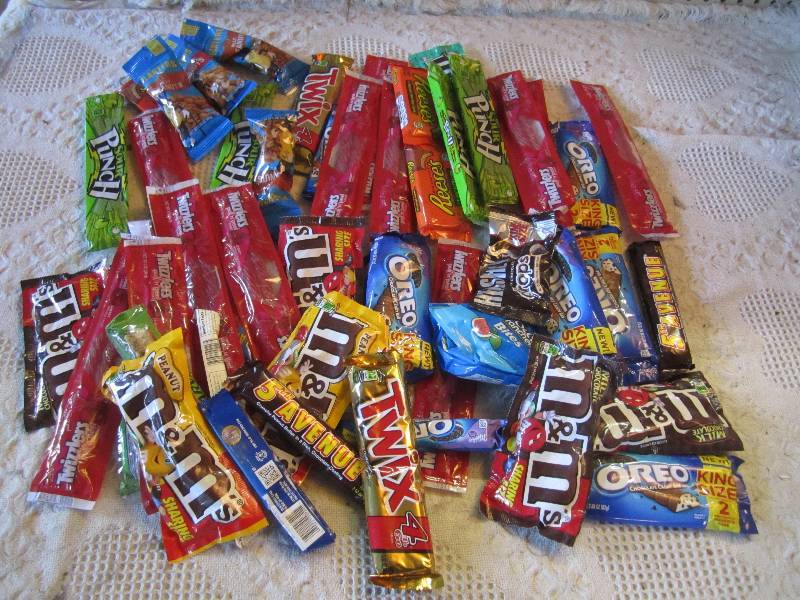 lot 70 image: Large Lot of Misc Candy Best by dat...
