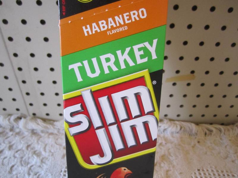 lot 97 image: Box of 24 Slim Jim Sticks Habanero ...