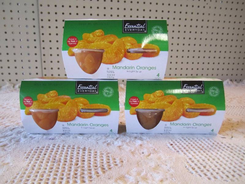lot 134 image: 3 Packs of Mandarin Oranges Cups 4 ...