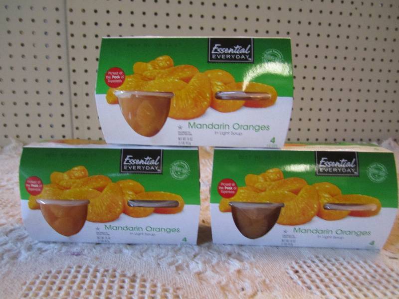 lot 136 image: 3 Packs of Mandarin Oranges Cups 4 ...